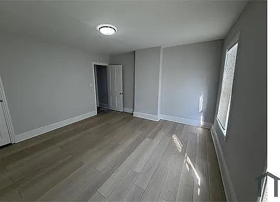 1114 Lancaster Ave — Photo 4