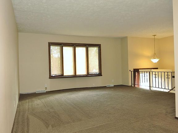 2nd image of 504 Marian Ave