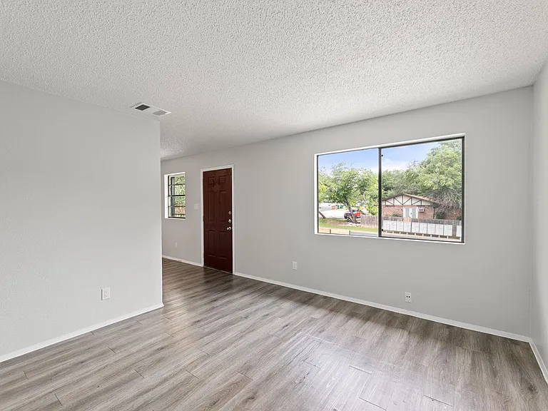 3460 Willowrun Dr #D — Photo 5