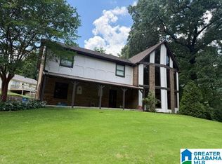 1405 Woodward Cir, Gardendale, AL 35071