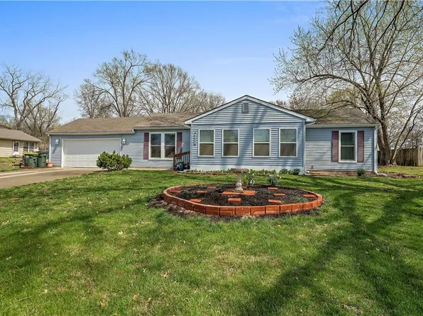 1214 N 7th St, Lansing, KS 66043