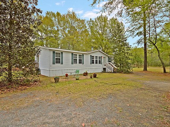 4th image of 11 Water Oak Dr