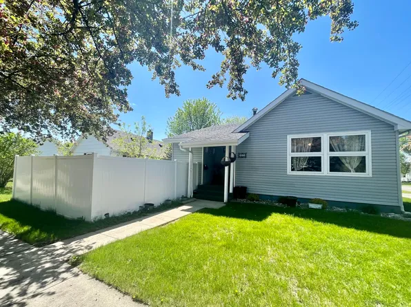323 N Arch St, Aberdeen, SD 57401