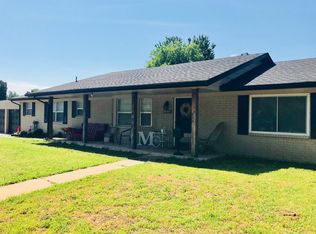 103 Belmont Dr, Chickasha, OK 73018