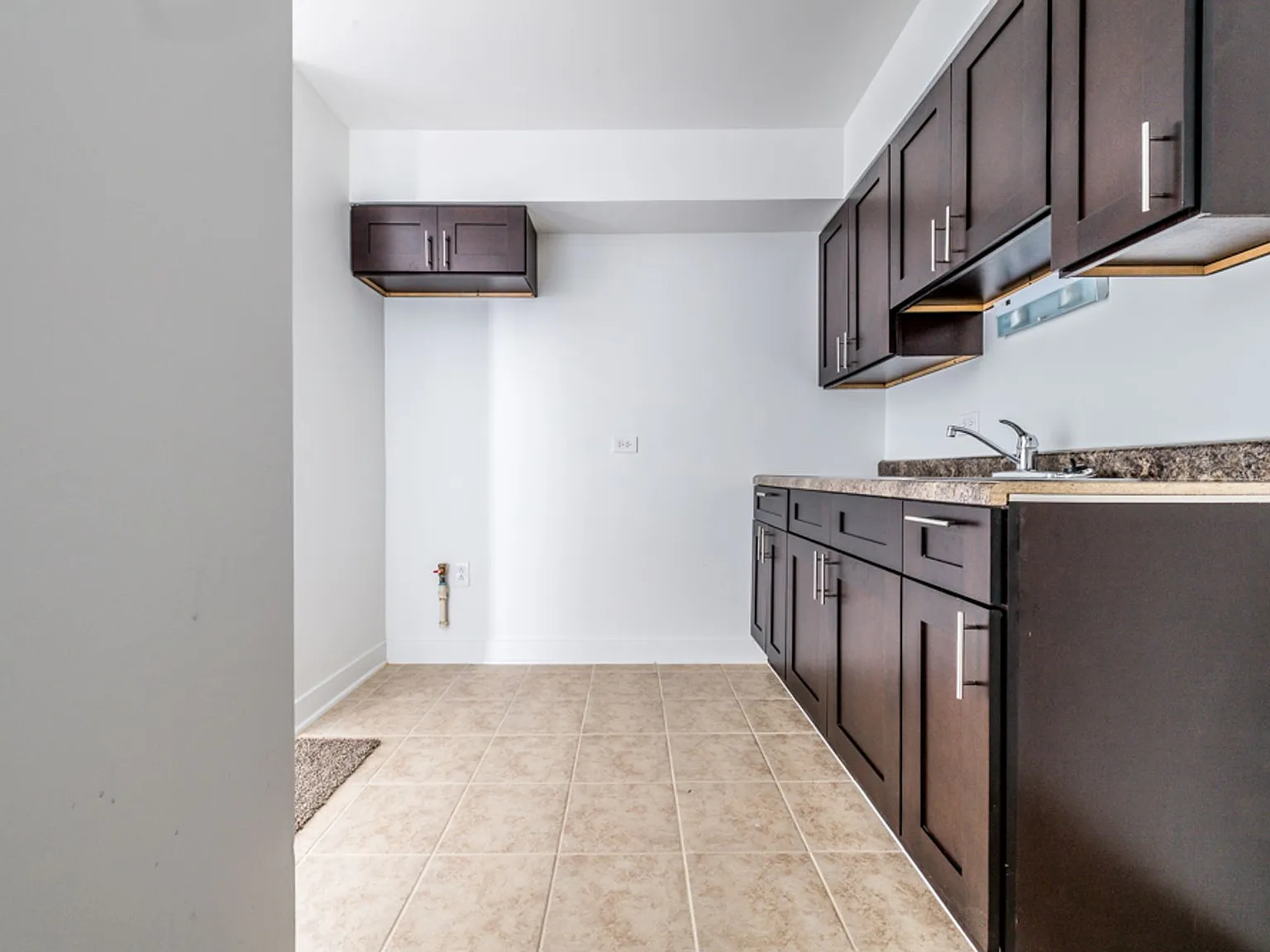 9001 S Commercial — Photo 2