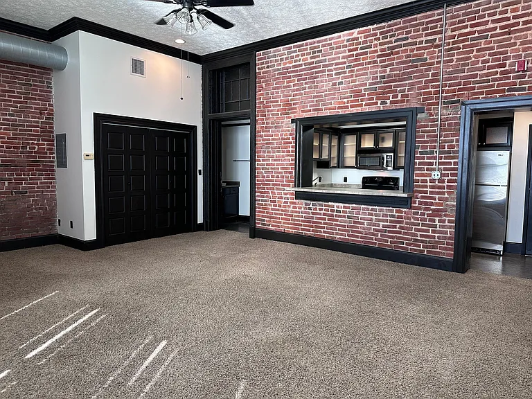 217 E Deaderick St #2G — Photo 3