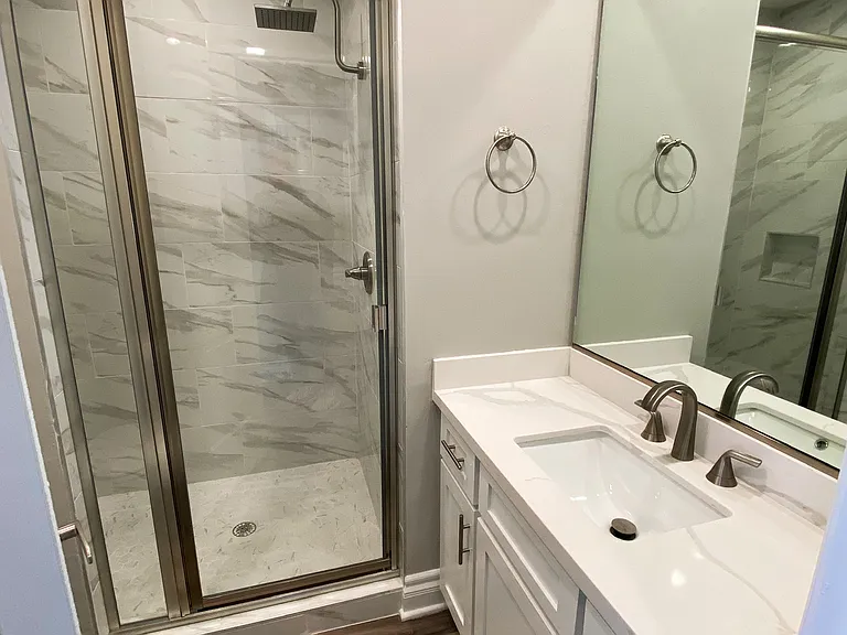 Lunada Bay Apartments — Photo 15