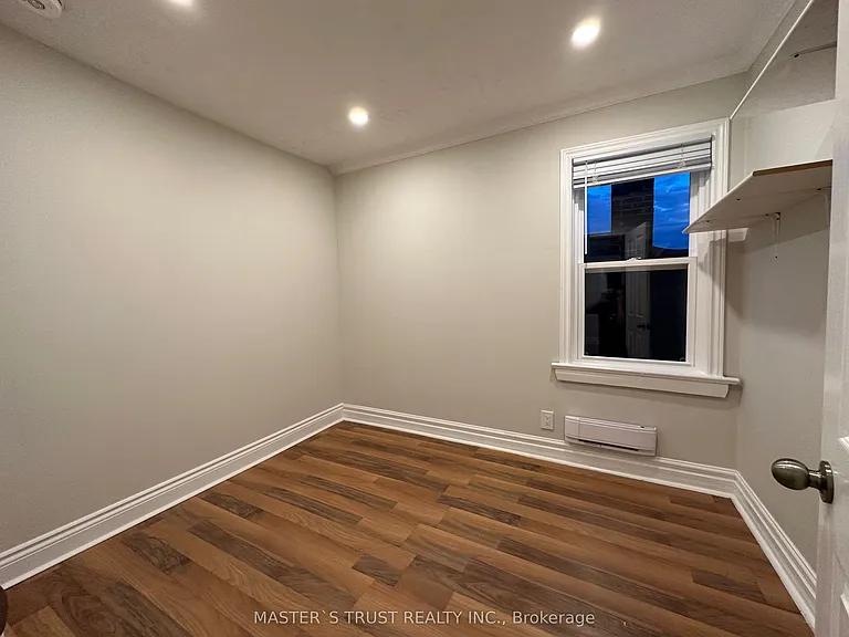 151 Dynevor Rd #UPPER — Photo 7