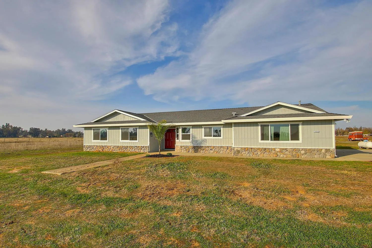 12215 Hobday Rd photo 1