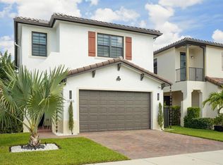 3555 W 97th St, Hialeah, FL 33018