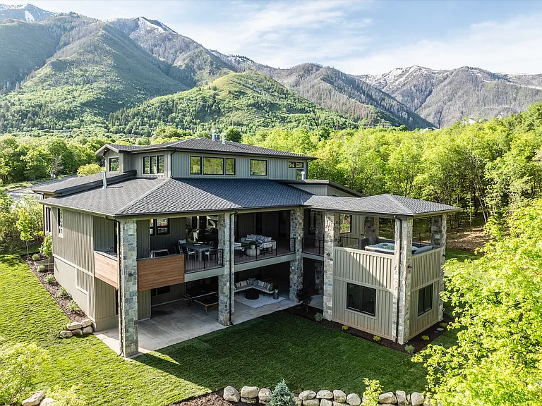 1040 S Summit Creek Dr — Photo 32