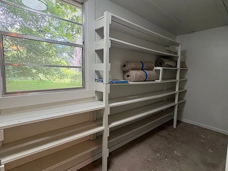 817 Anthony St — Photo 19