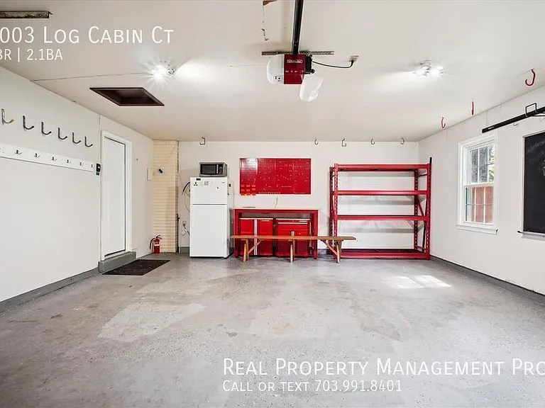 8003 Log Cabin Ct — Photo 32