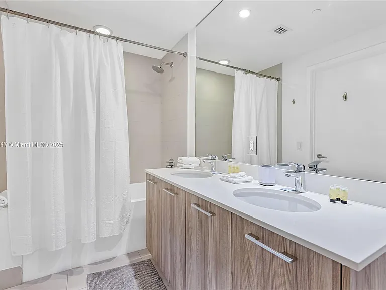 501 NE 31st St #3307 — Photo 17