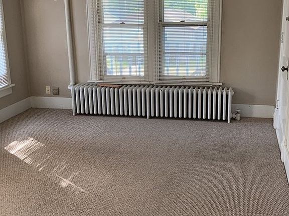 4th image of 715 Glen St #3