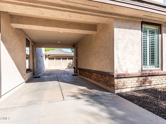 4th image of 15104 W Dahlia Dr