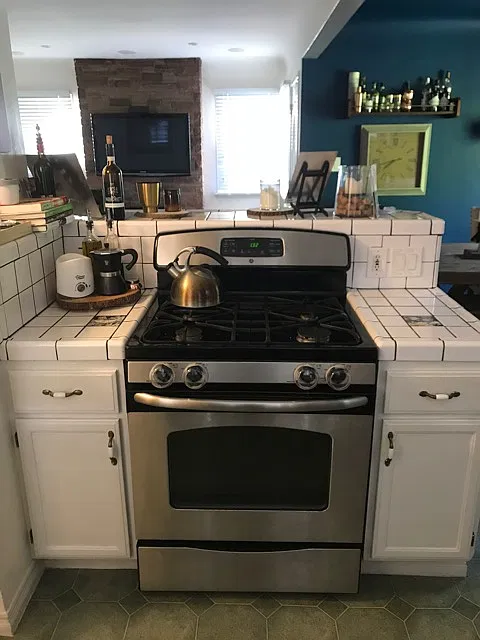 9716 Charnock Ave — Photo 3