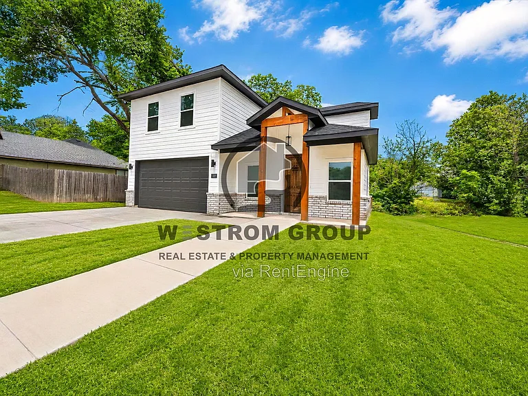 709 S Church St — Photo 3