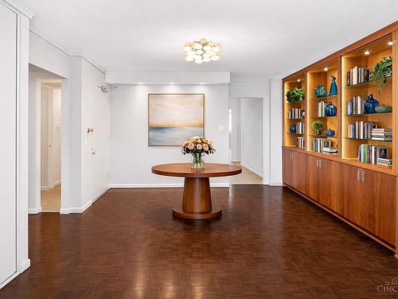 4th image of 2444 Madison Rd Unit 1410