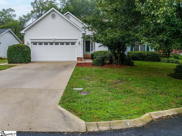 101 Castlegate Ct, Simpsonville, SC 29681