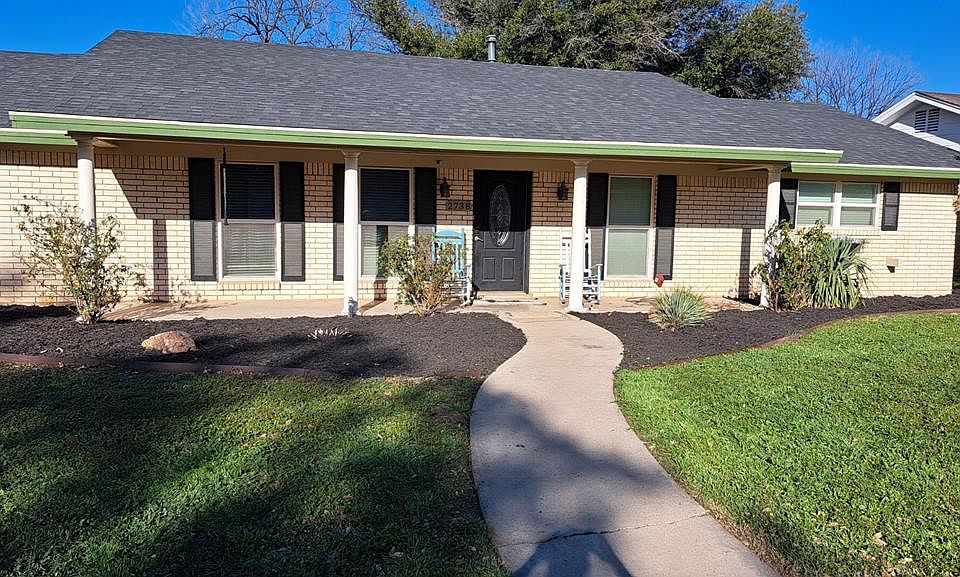 1st image of 2738 Chimney Rock Ln
