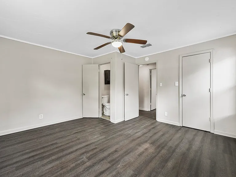 2717 Townsend Dr — Photo 15