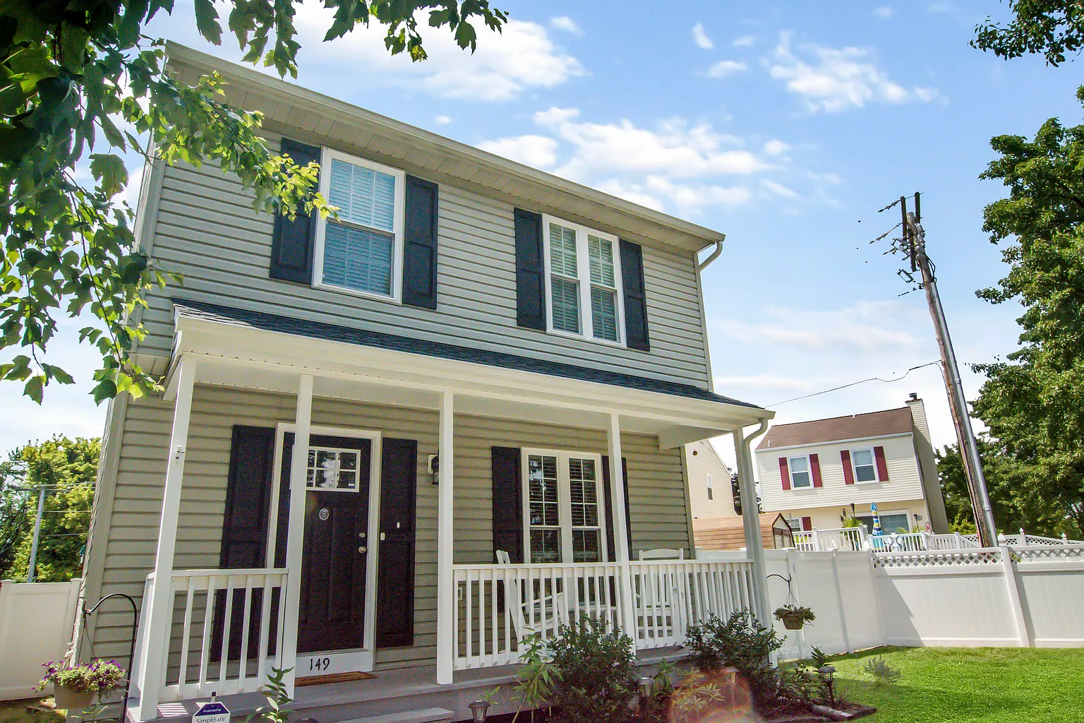 149 Cottage Grove Dr photo 1