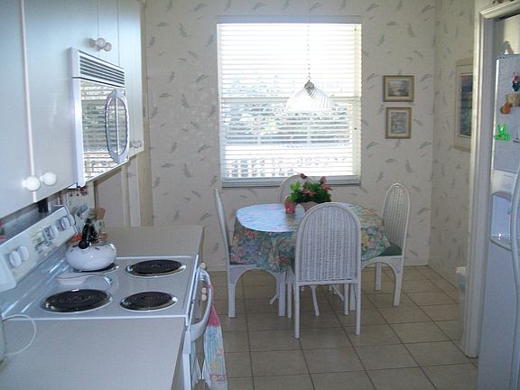 3rd image of 9450 Highland Woods Blvd Unit 6204