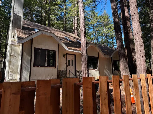 39 Wurr Rd, Loma Mar, CA 94021