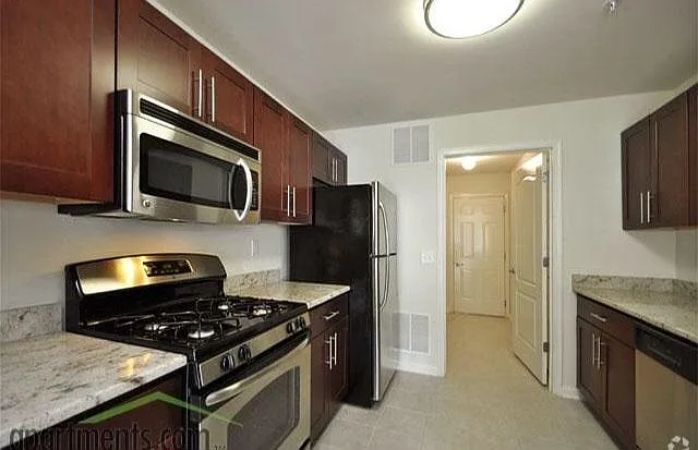 Springfield Gardens — Photo 14