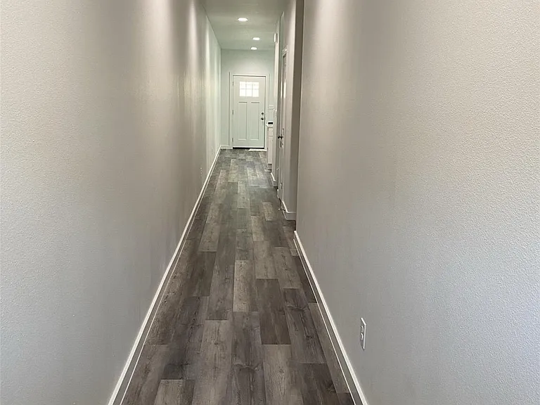 505 W Walker St #101 — Photo 1