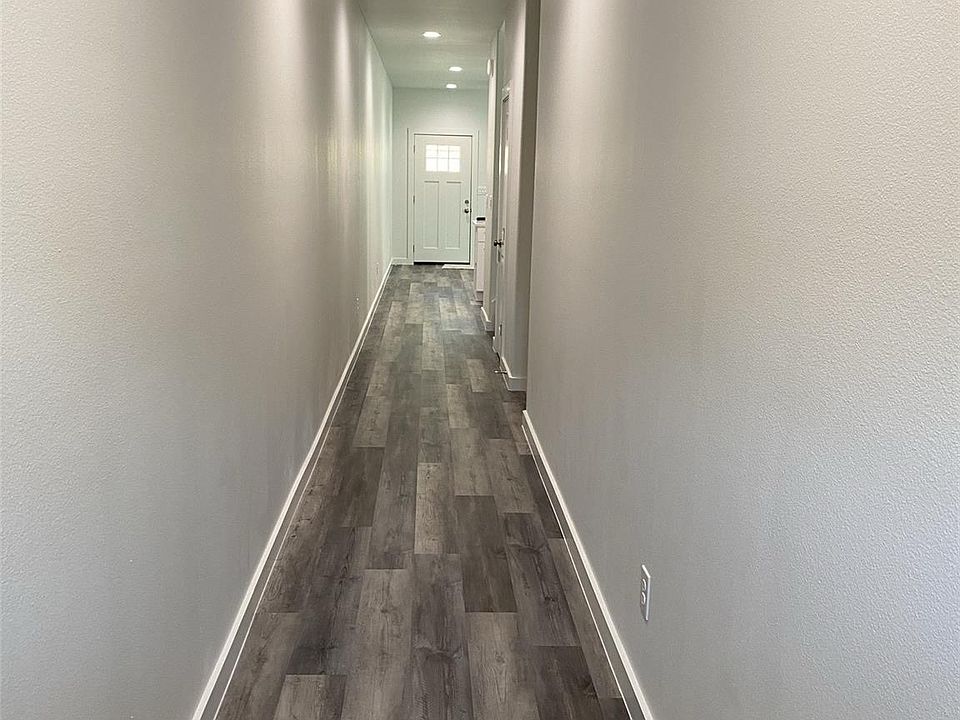 1st image of 505 W Walker St #101