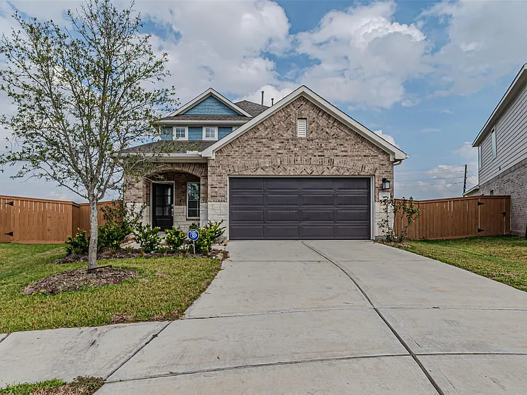 21606 Wave Hollow Dr — Photo 2