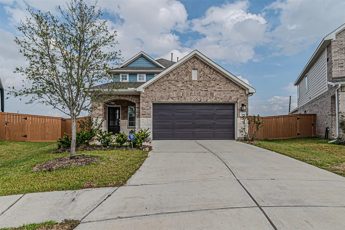 Building Photo - 21606 Wave Hollow Dr
