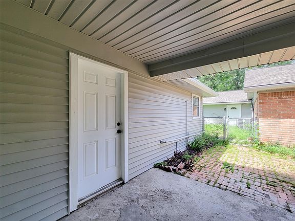 3rd image of 5103 Karu Dr #A