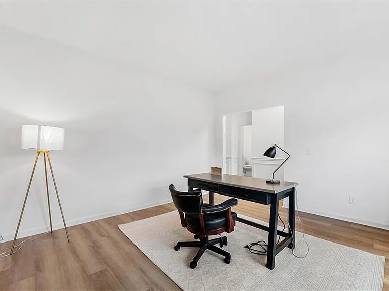 1055 Red Cedar Trl — Photo 4