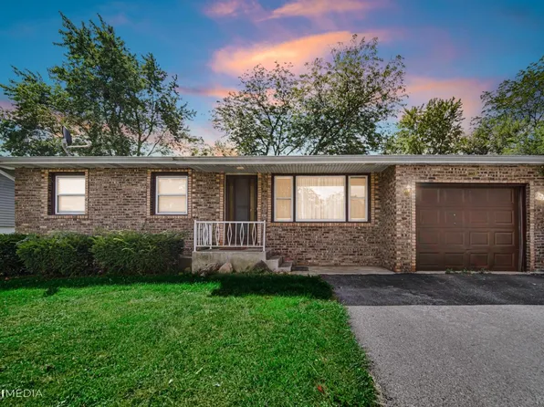 802 W Sigler St, Hebron, IN 46341