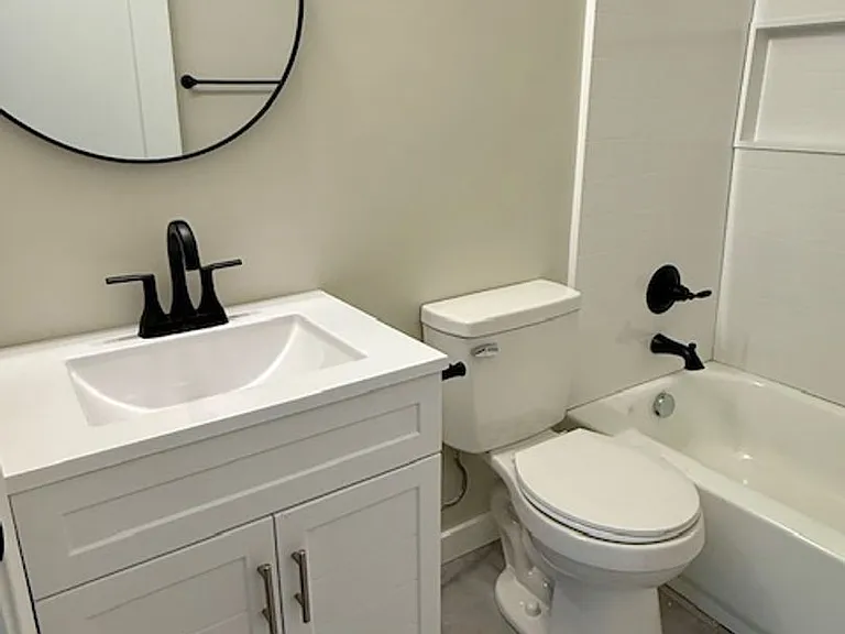 939 Chateau Ave — Photo 11