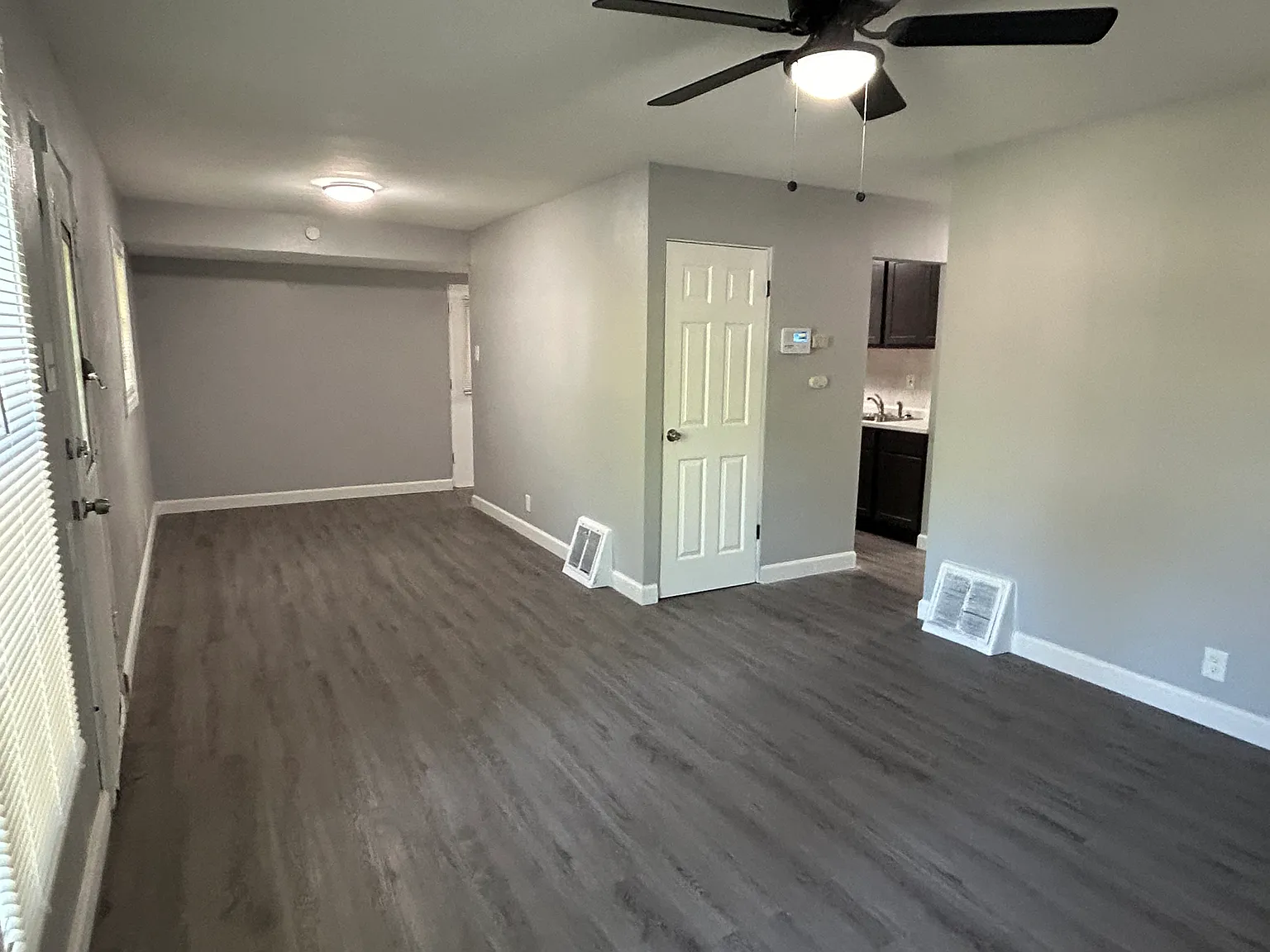 3 bed, 2.0 bath, 873 sqft, $1,375 — Photo 3