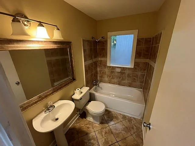 2086 Evergreen Ln NW — Photo 9