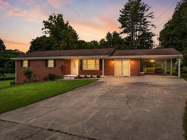 379 Morningside Ln NE, Abingdon, VA 24210