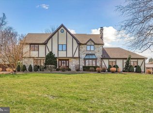 1065 Antler Dr, Glen Mills, PA 19342