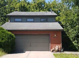 8404 Autumn Dr, Woodridge, IL 60517