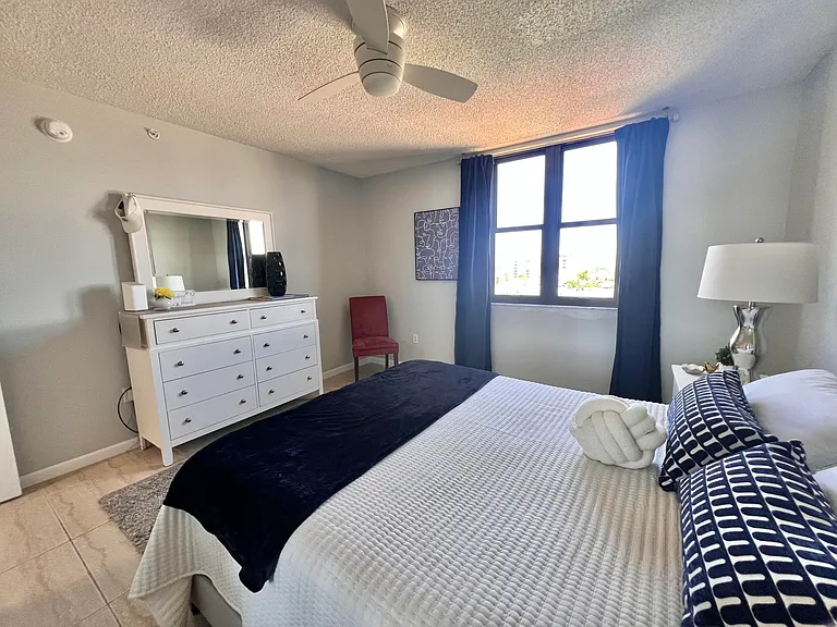 651 Okeechobee Blvd #706 — Photo 26