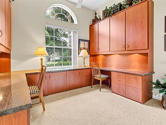 5th image of 463 Flora Creek Ct