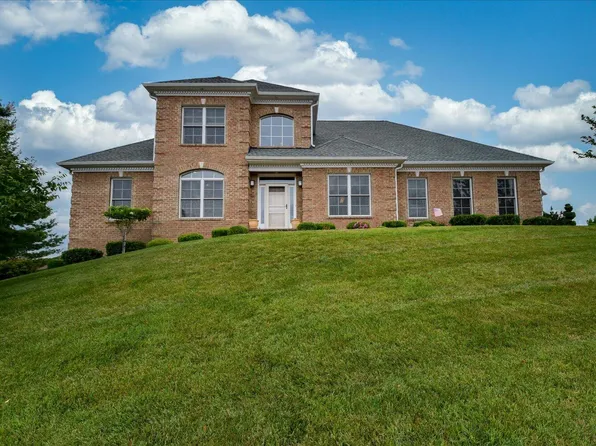 3201 Southwood Manor Ct, Roanoke, VA 24014