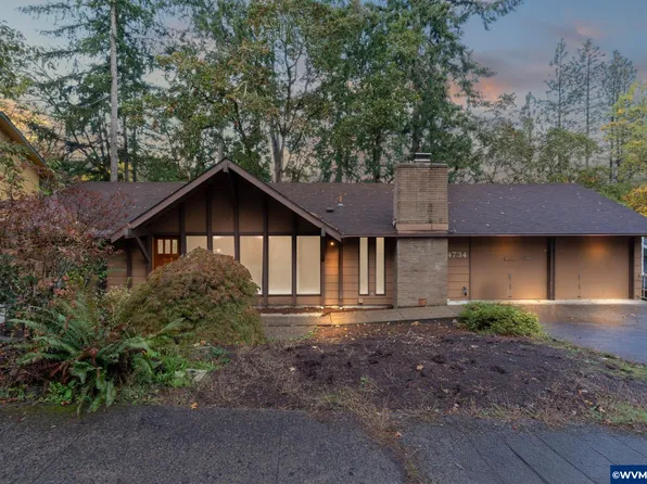 4734 Brookwood St, Eugene, OR 97405