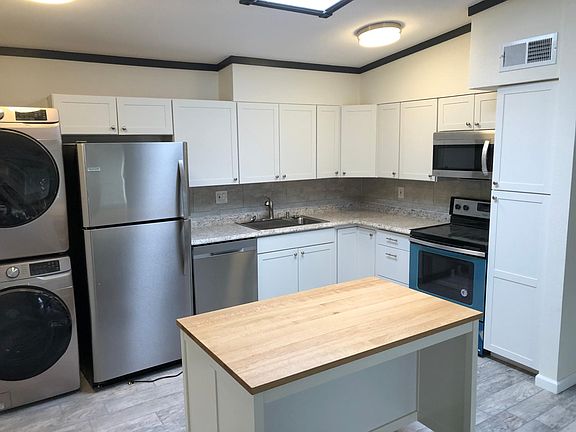 Kitchen (all new stainless steel appliances)