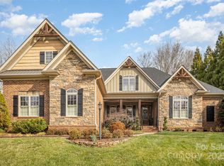 2028 Fitzhugh Ln, Matthews, NC 28104