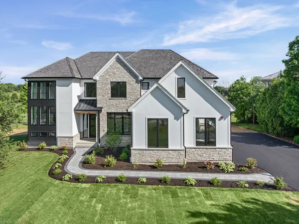 28920 N Niblick Knoll Ct, Mundelein, IL 60060